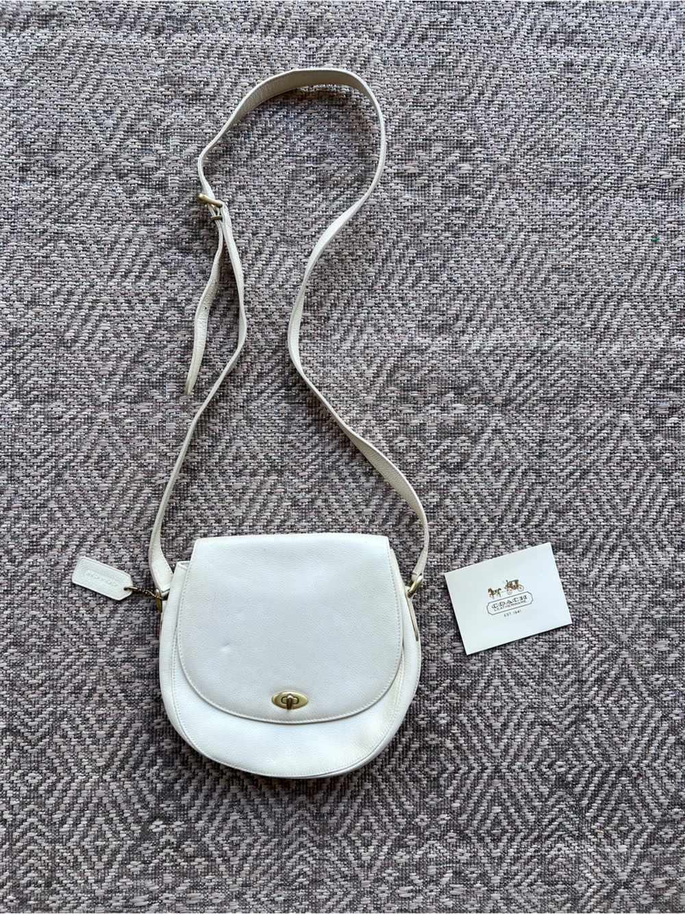 Vintage Coach Made in Italy Ivory Leather Saddle Crossbody Turnlock Style 4401